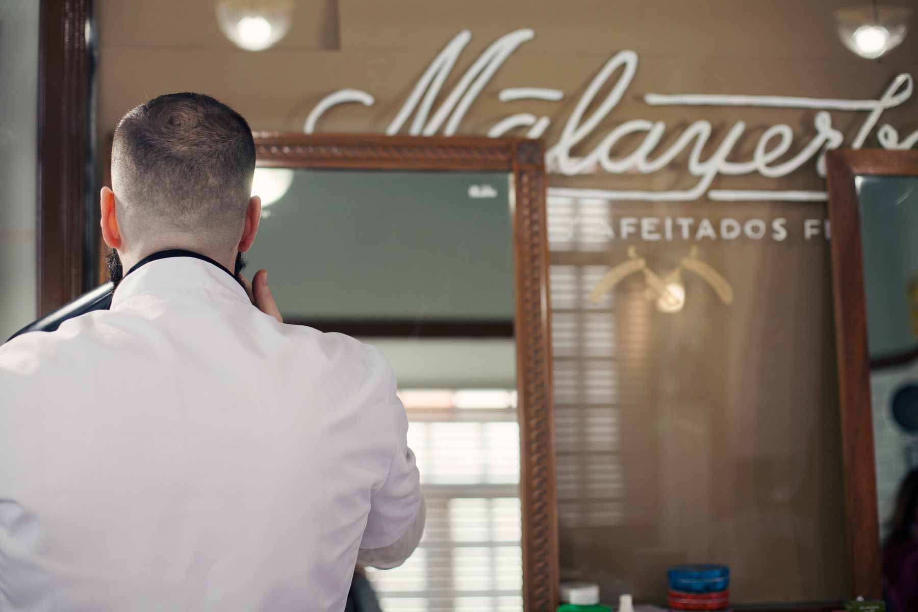 Malayerba, una barbería retro en Malasaña